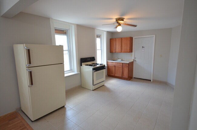 Foto del edificio - 2815 W 25th Pl