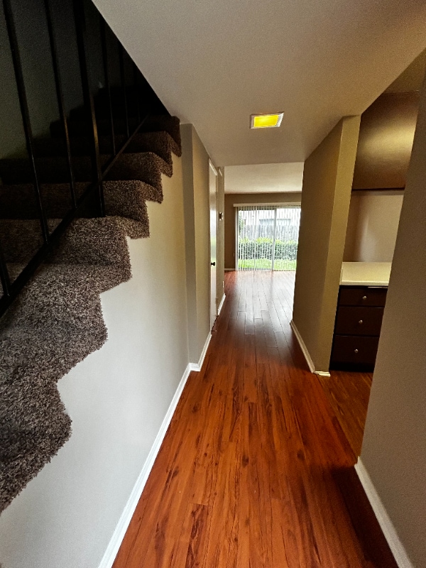 Building Photo - 344 S Arroyo Dr