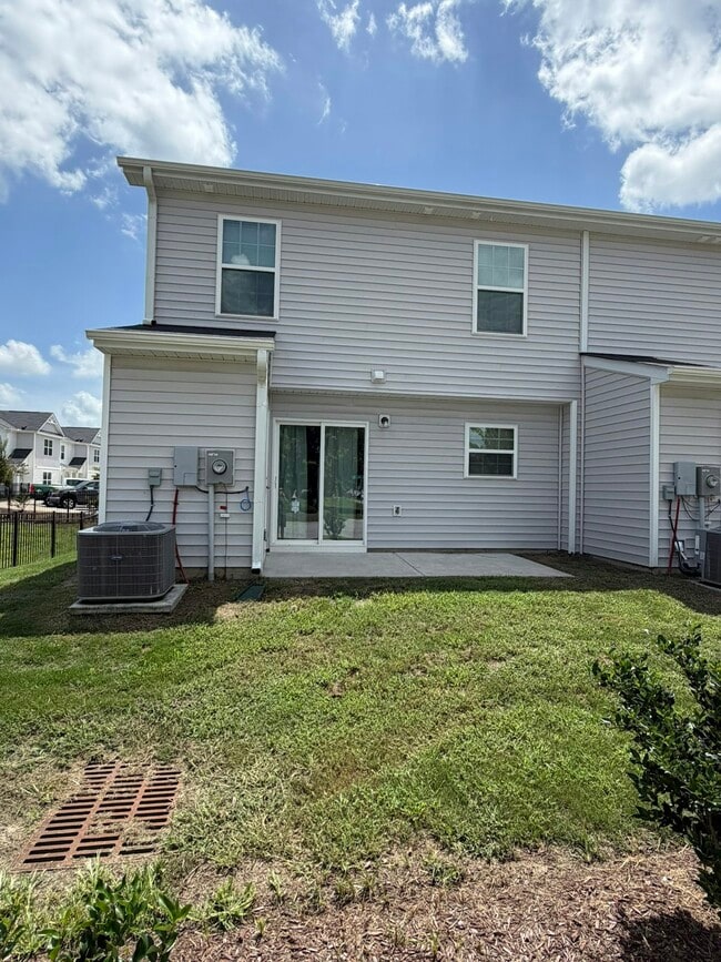 Building Photo - 4101 Laurel Rdg Dr