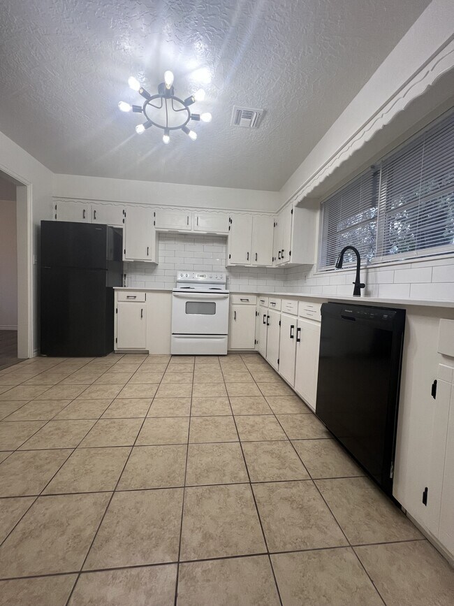 Foto del edificio - 1616 Chautauqua Ave