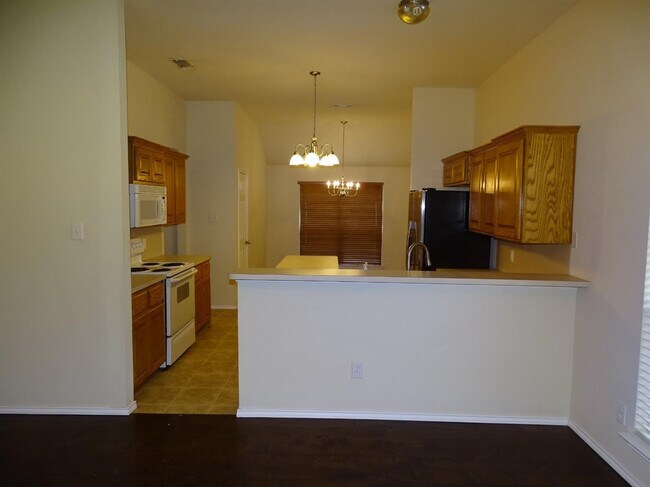 Building Photo - 610 N Wayne Ave
