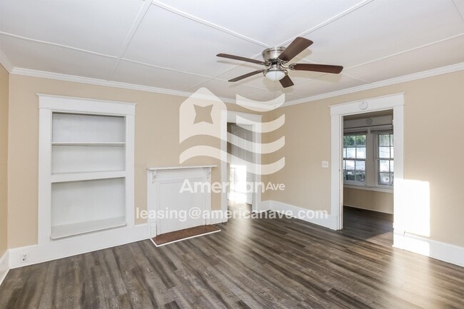 Building Photo - 302 E Sumter St