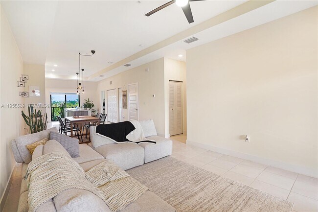 Foto del edificio - 8195 NW 104th Ave