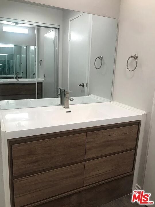 Foto del edificio - 10660 Wilshire Blvd