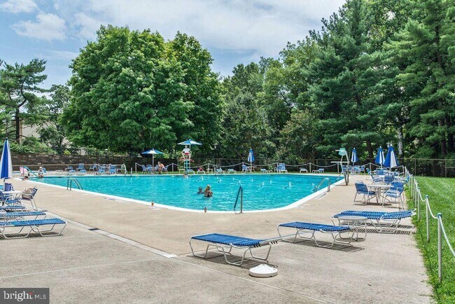 Foto del edificio - 10500 Rockville Pike