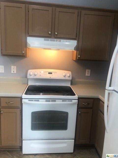 Building Photo - 5003 Topsey Dr