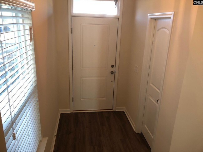 Foto del edificio - 1155 Bergenfield Ln