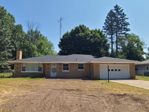 Building Photo - 1561 Pearl St