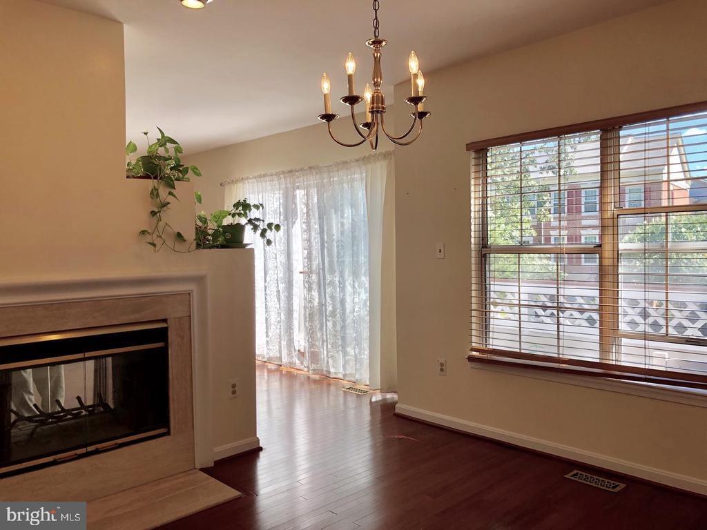 Foto principal - 14415 Fallscliff Ln