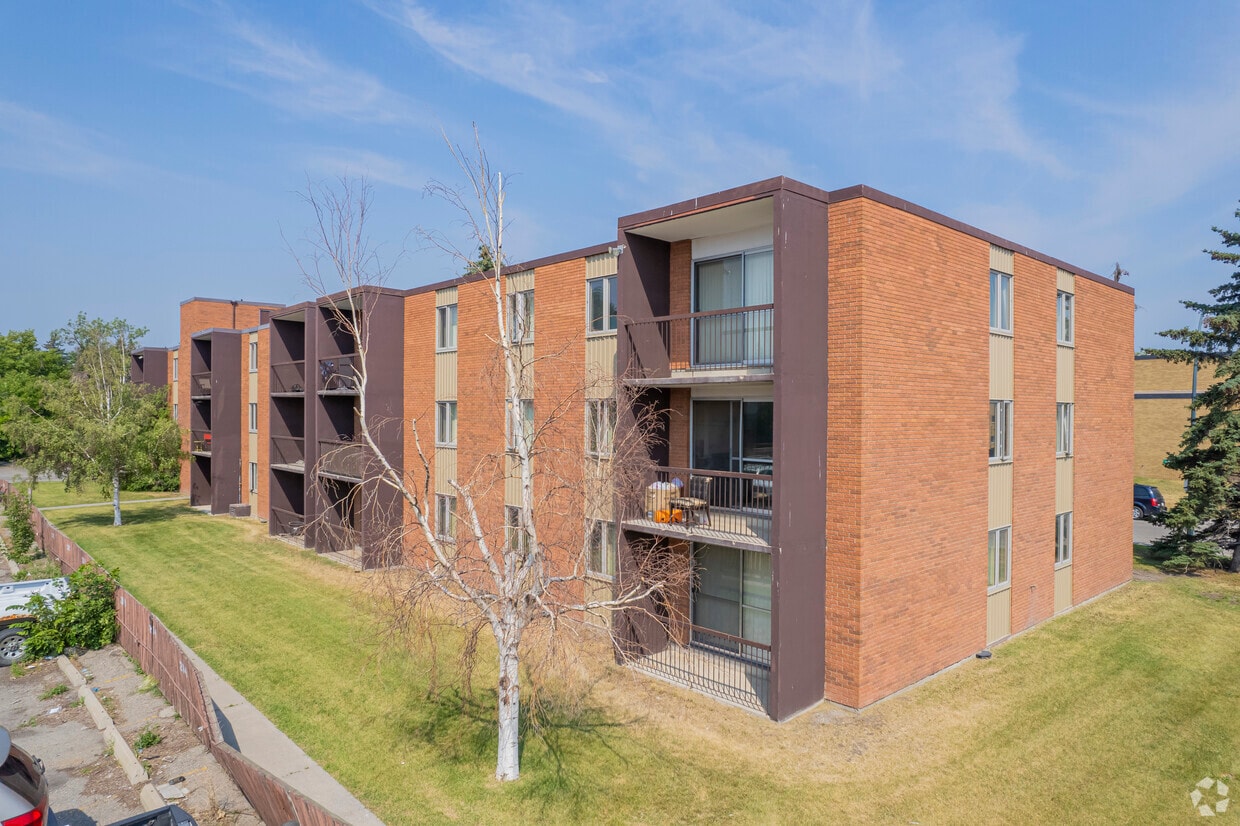 Building Photo - Kingsmere Apartments