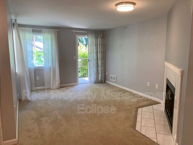 Foto del edificio - 700 Front St S