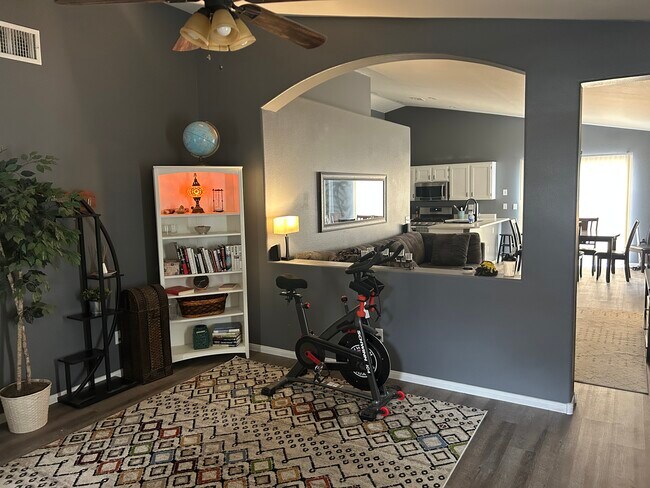 Building Photo - 9426 Spellman Ct