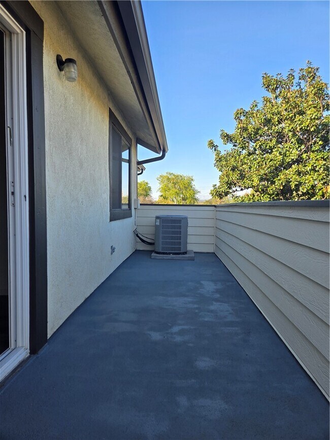 Building Photo - 2624 W Porter Ave