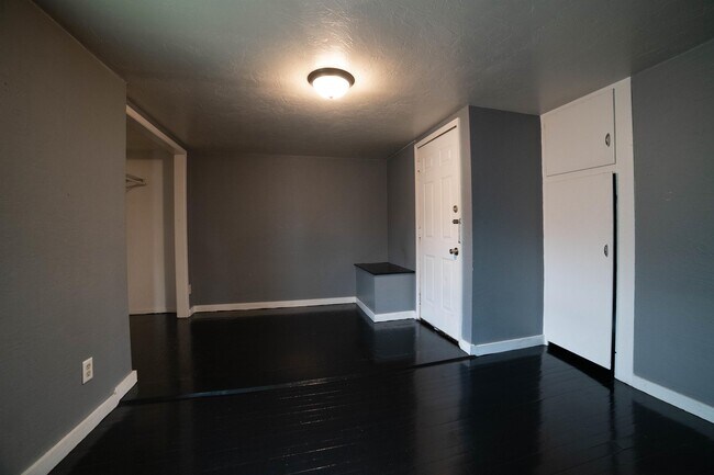 Building Photo - 895 Howard - B