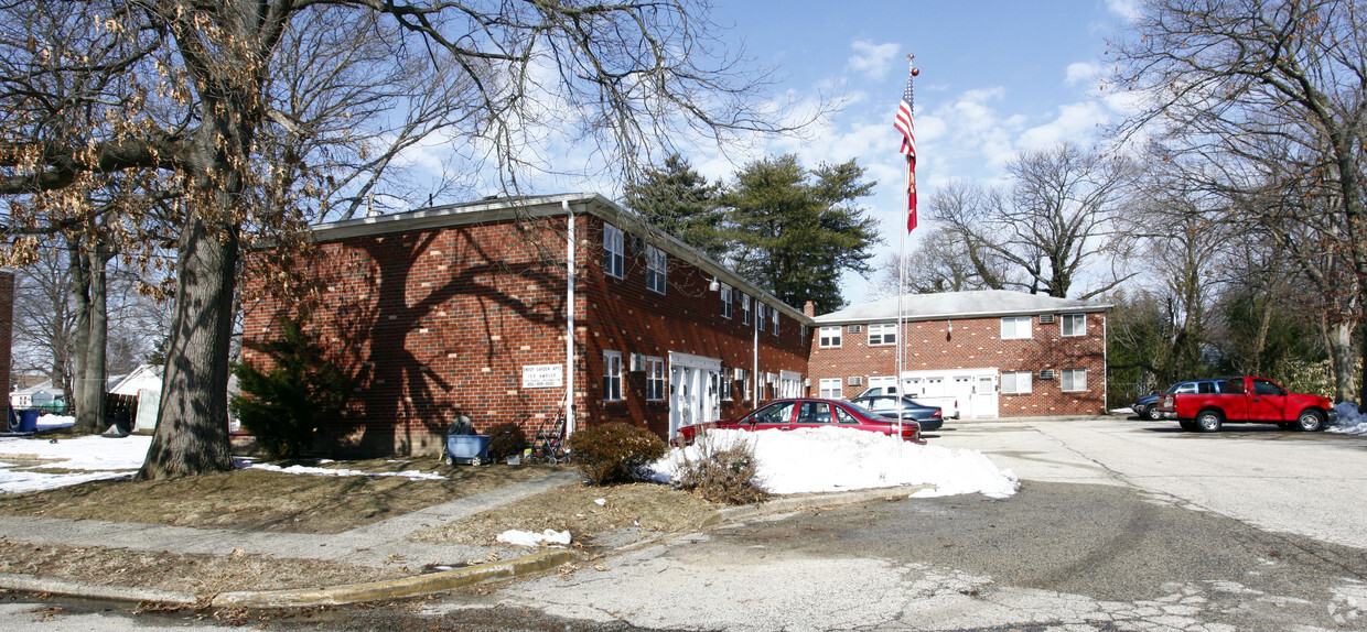 Primary Photo - Envoy Garden Apartments