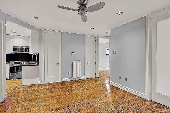 Foto del edificio - 330 East SIXTH Street