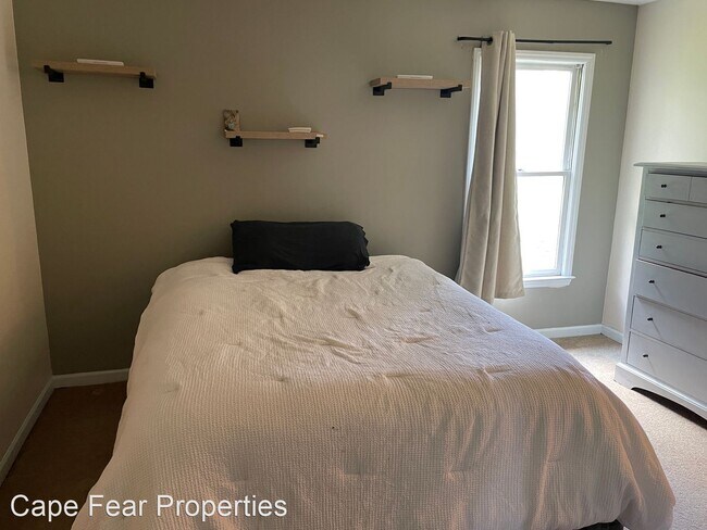 Building Photo - 3 br, 2 bath House - 900 Hollydale Lane