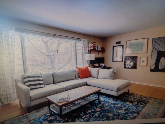 Sala de estar - 615 S 38th St