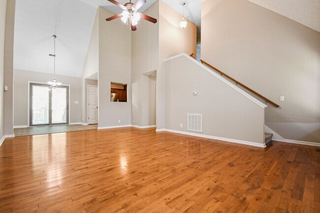 Foto del edificio - Pet Friendly Three Bedroom with Bonus!