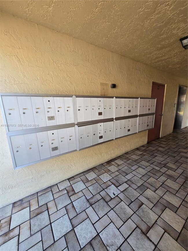 Foto del edificio - 3400 Foxcroft Rd
