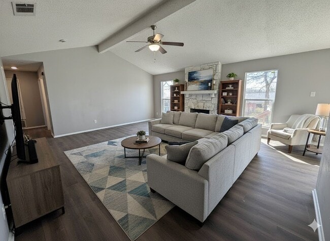 Foto del edificio - 8301 View Ridge Dr