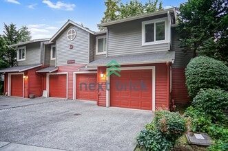 Building Photo - 12935 SE 26th Pl