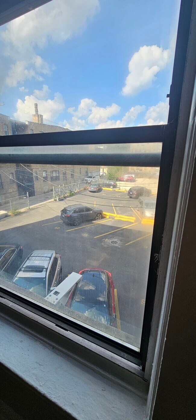 Foto del edificio - 4613 N Beacon St