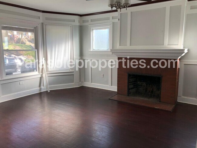 Foto del edificio - 919 Clay Ave