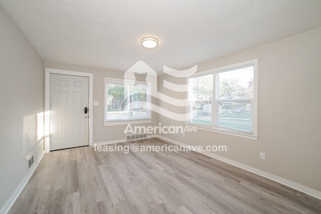 Foto del edificio - 908 E Maywood Ave