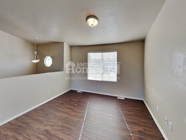 Building Photo - 2196 W 1570 N