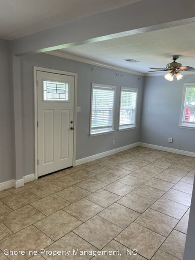 Building Photo - 3 br, 1 bath House - 214 Hunter Drive