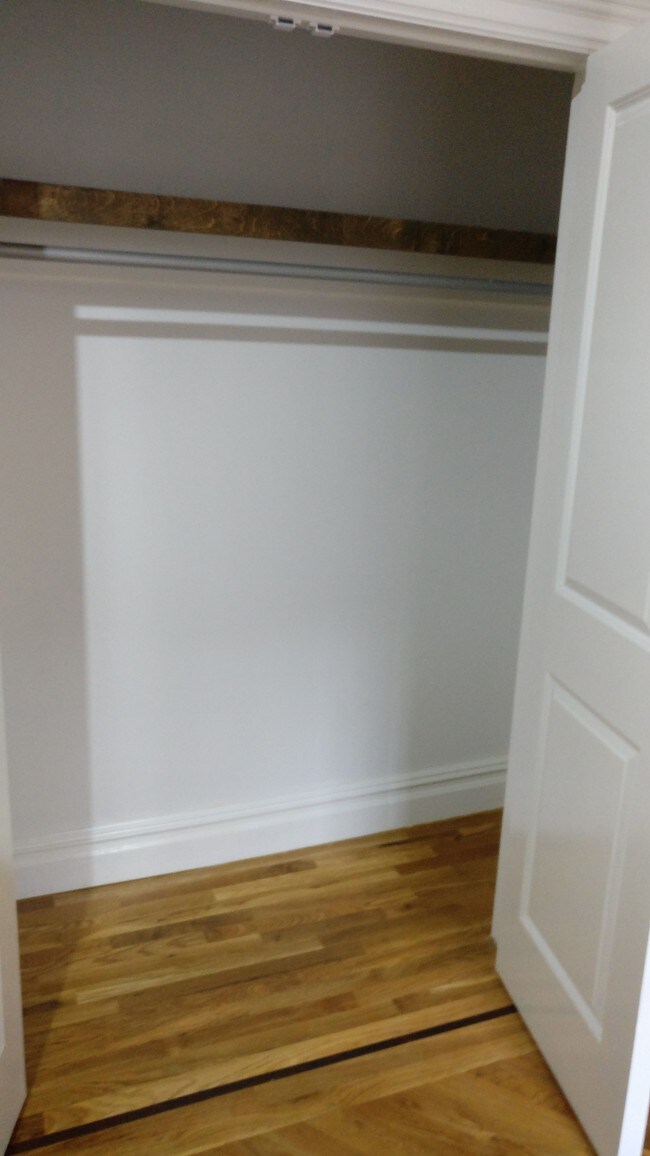 Closet - 690 Macon St