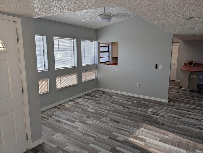 Foto del edificio - 5327 Baldock Ave