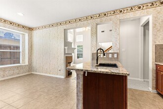 Building Photo - 7906 Glenn Cliff Dr