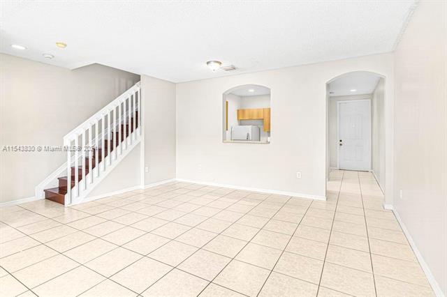 Foto del edificio - 2340 NE 42nd Cir