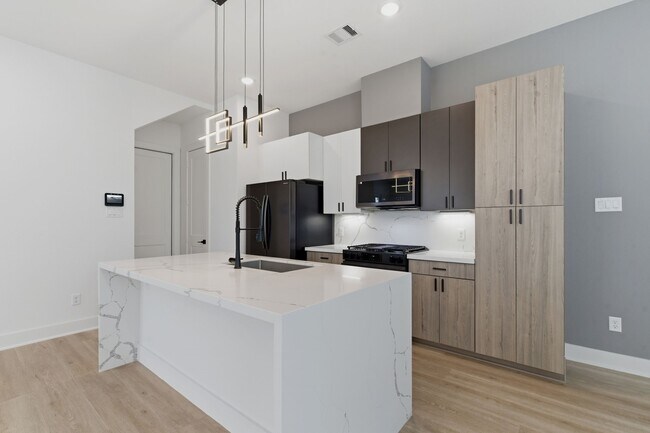 Foto del edificio - 6337 Wheatley St
