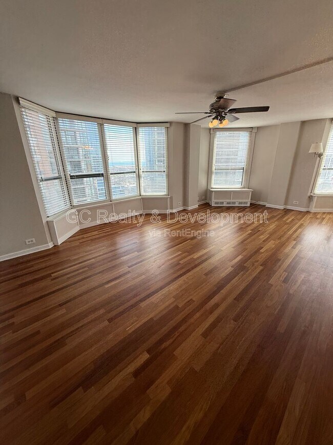 Photo - 899 S Plymouth Ct Apartment