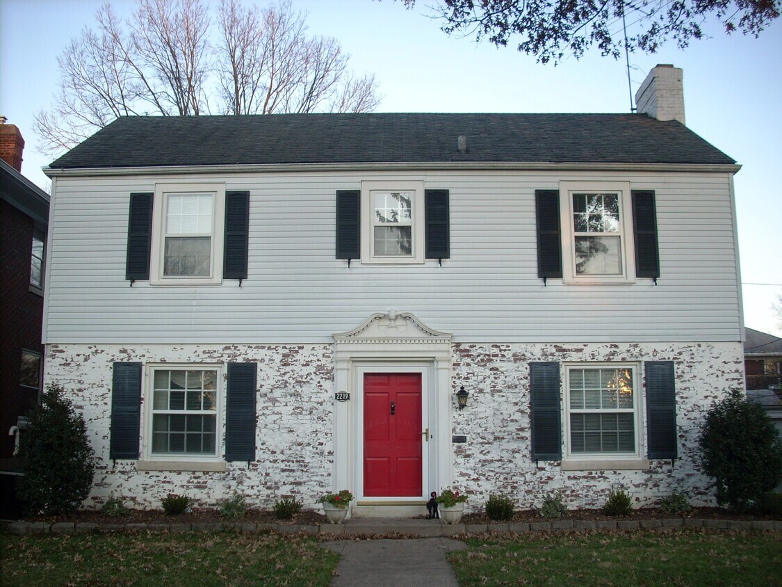 House - 2219 Saratoga Dr