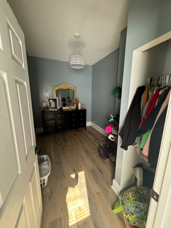 Building Photo - 900 Clarks Ln