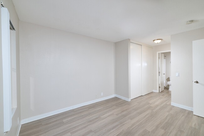 Building Photo - Parkview Terrace