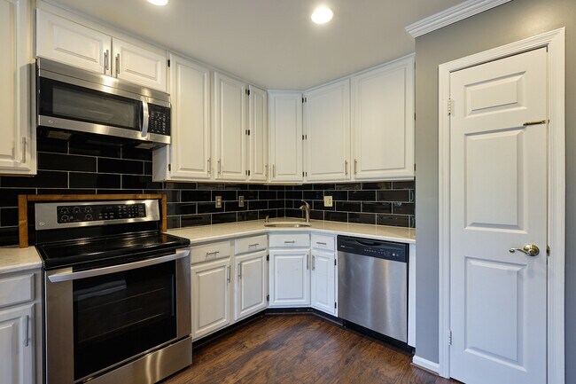 Foto del edificio - 58 Silver Moon Dr