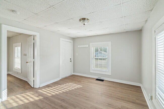 Foto del edificio - 1869 Beech St SE