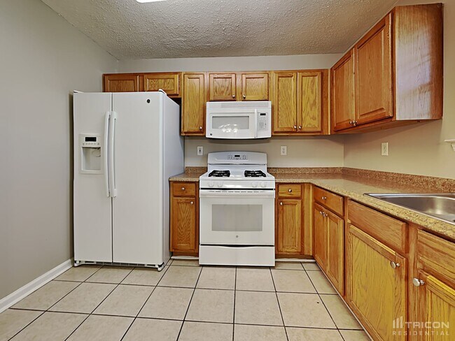 Foto del edificio - 4265 Reserve Hill Crossing