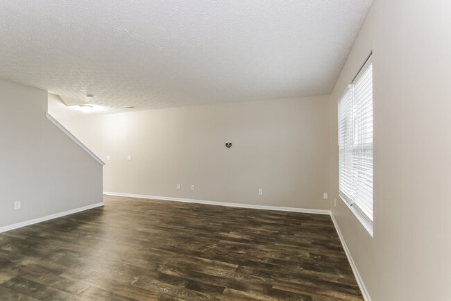 Building Photo - 6280 Marengo St