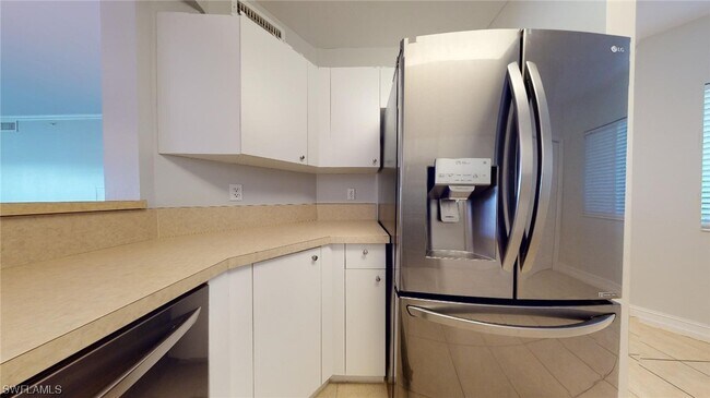 Building Photo - 7808 Regal Heron Cir