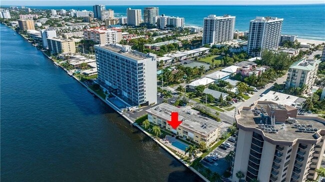 Building Photo - 505 N Riverside Dr
