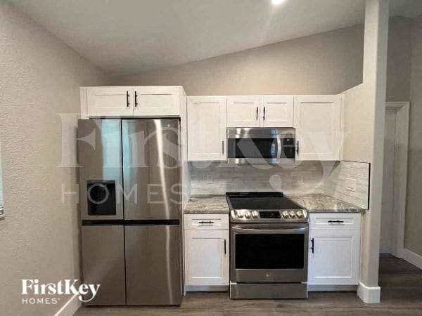 Foto del edificio - 2670 Denicke St