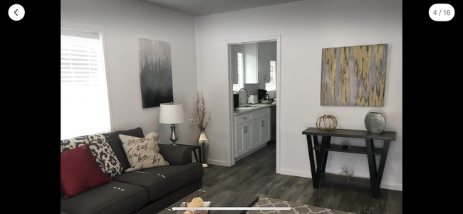 Foto del edificio - 5547 Hazeltine Ave