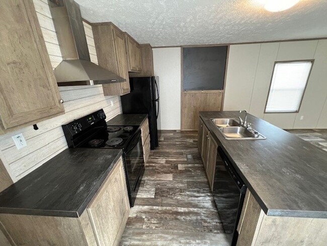 Building Photo - 3B/2B Mobile Home Available in Lake Charles