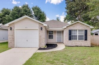 Building Photo - 3157 Forrest Ave